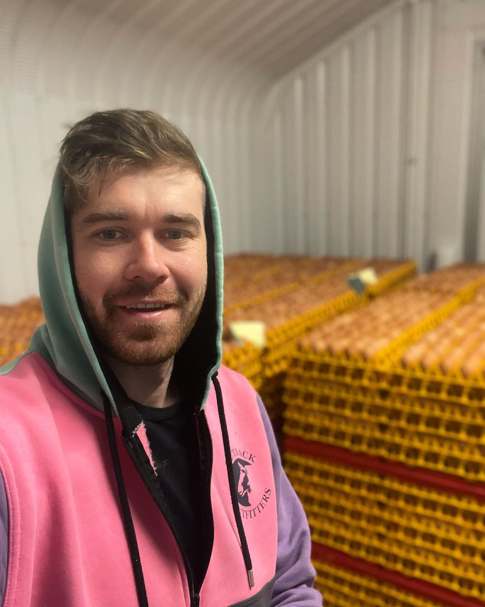 ThatWelshFarmer's tweet photo. New to twitter. This is what I do⦠#farmer #farming #welshfarm #thatwelshfarmer https://t.co/lIfRmDrfnx