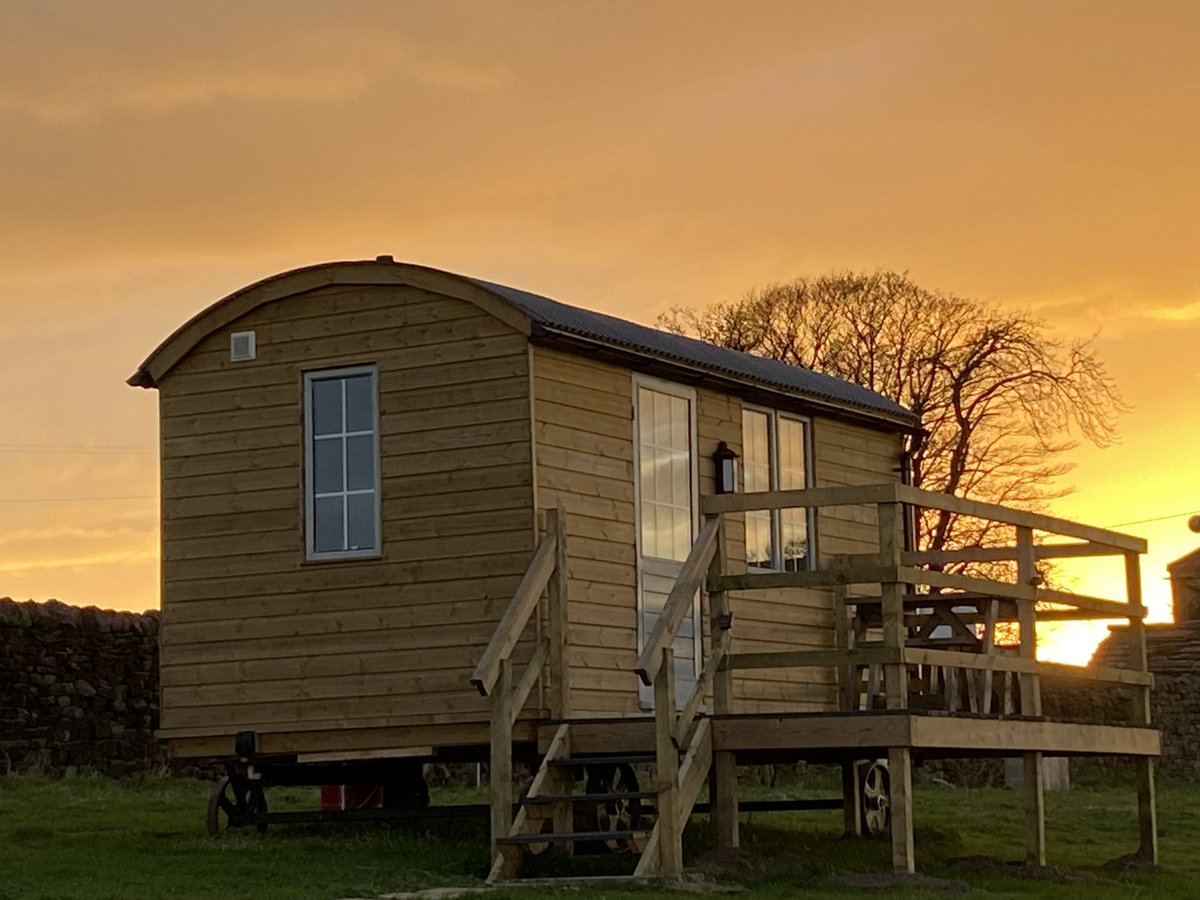 Breaks Fold Farm Glamping & Camping tweet media