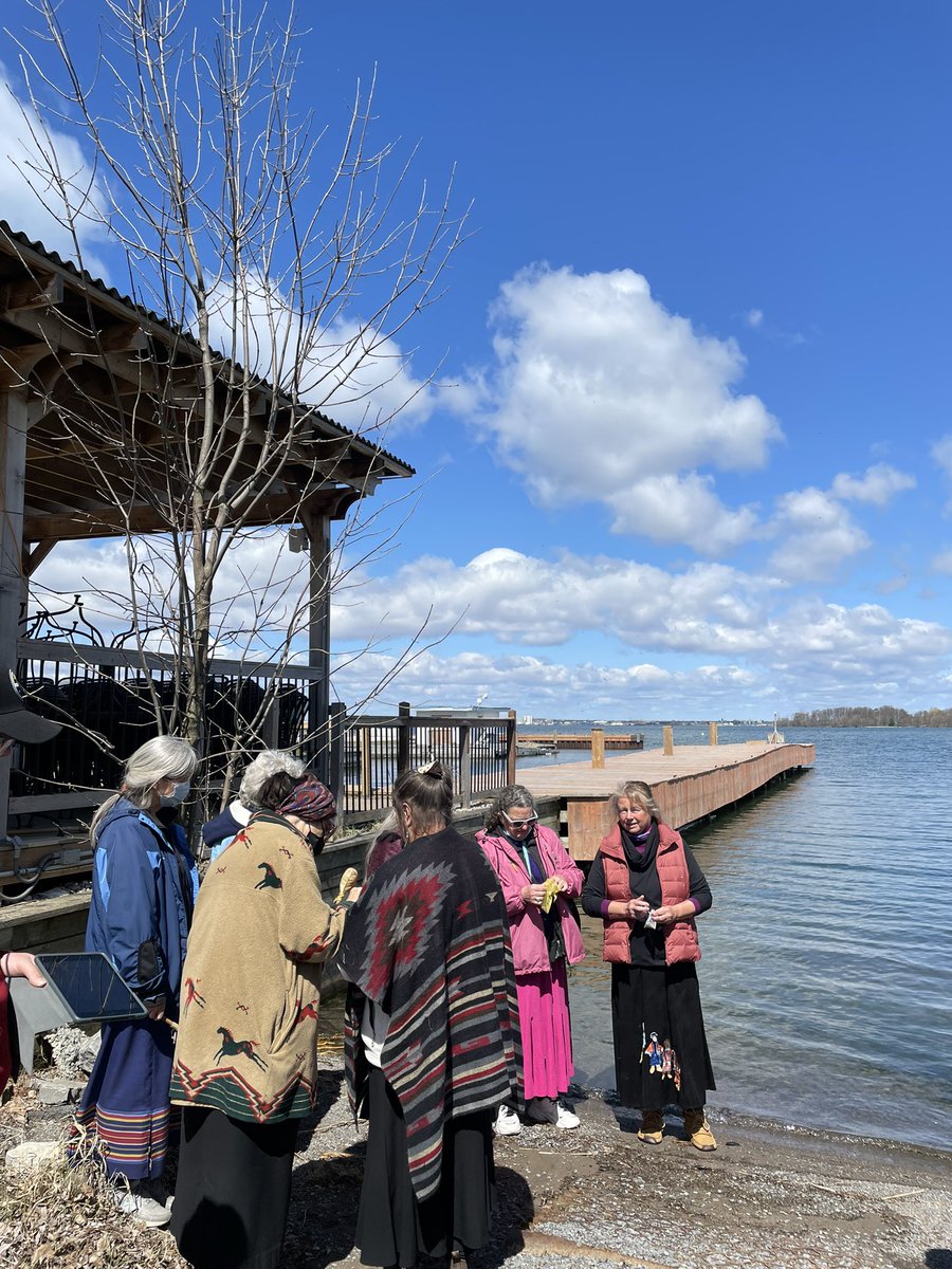 mllebenevides's tweet photo. Water Walk 💧🌊  What a beautiful and memorable #EarthDay spent outside &amp; learning from our Elders. @alcdsb_shrt https://t.co/dE41qjg9q1