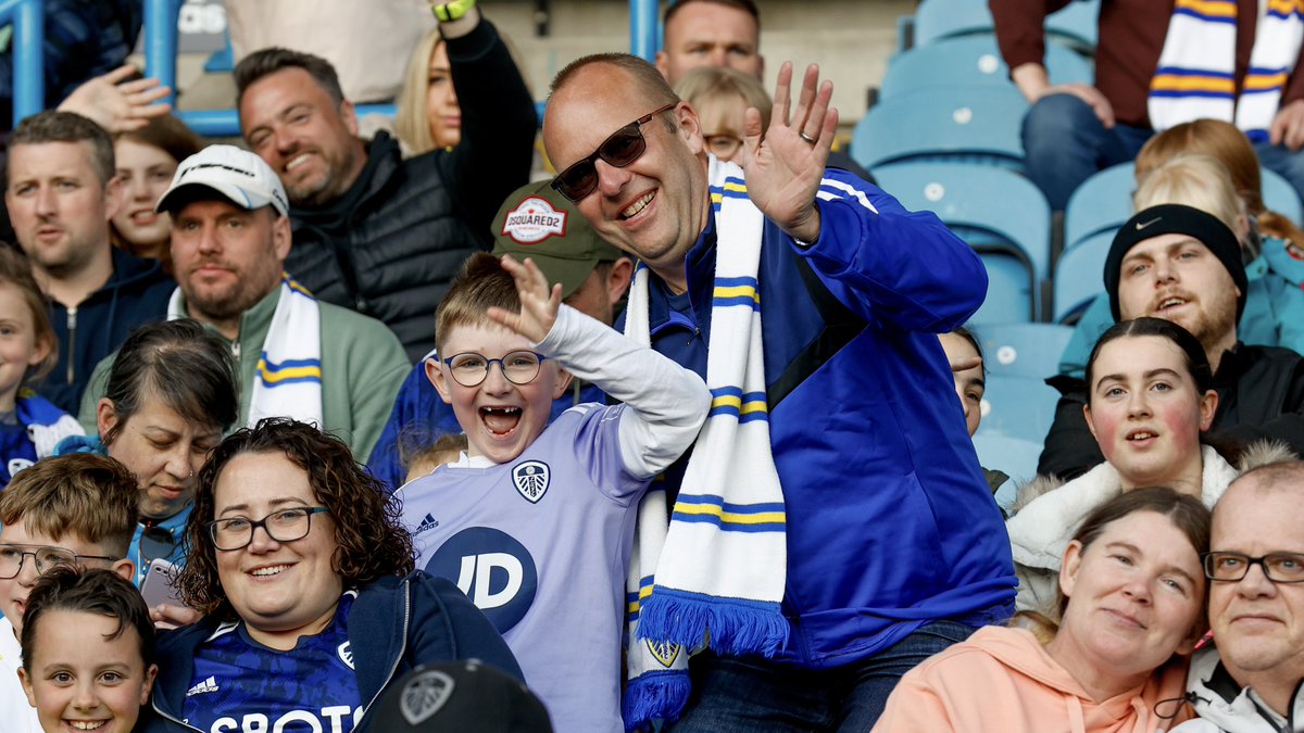 Leeds United tweet media