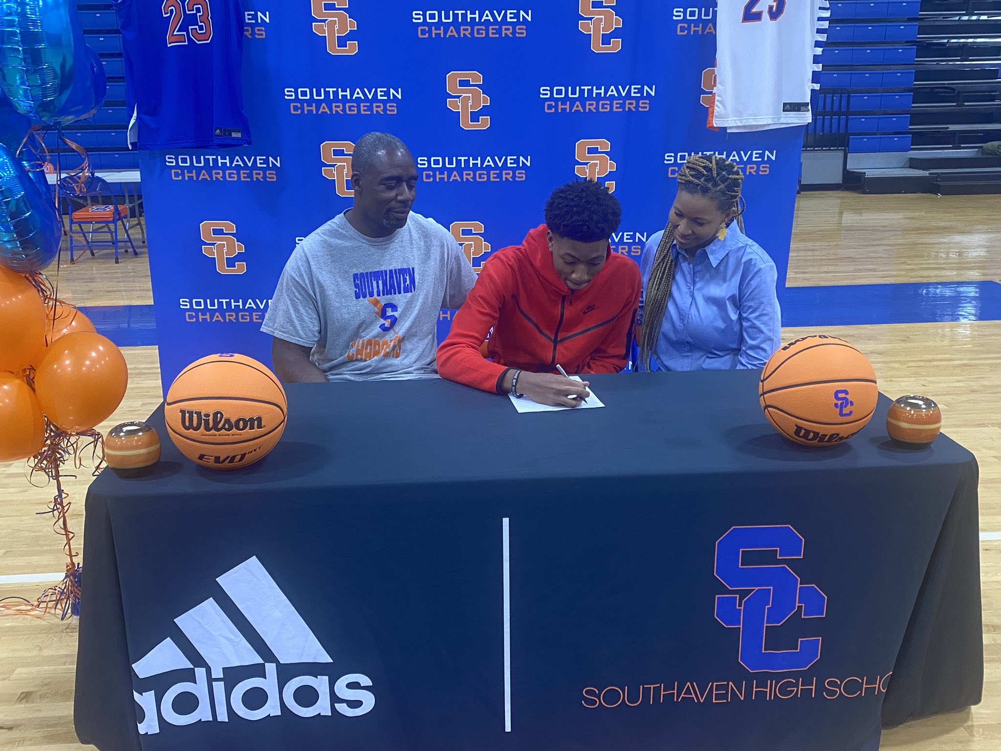 Southaven High Athletics on X: JD Davis Signs to continue his