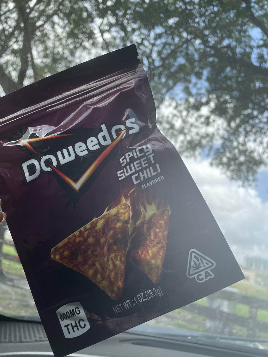 Let’s get the weekend started right soflo #Miami #edibles #broward #dade #plugins #420life #highaf #gas