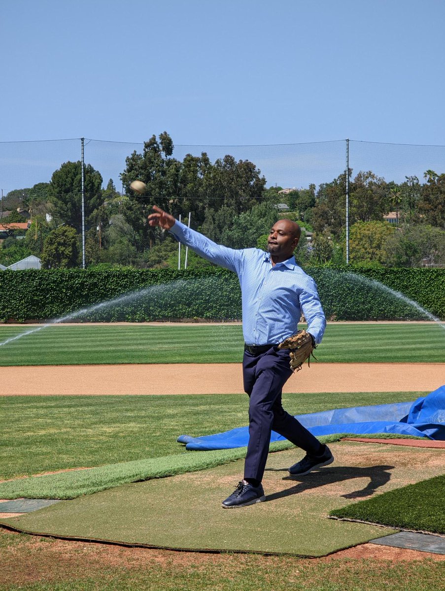 FullColl's tweet photo. .@nocccd Chancellor Breland was practicing his pitching with #FullertonCollege Athletics Director Scott Giles and @FullCollSports baseball player Joey. ⚾

Watch #NOCCCD Chancellor Breland throw out the ceremonial first pitch at FC Night at @Angels Stadium tomorrow! 🐝🧢 https://t.co/O6uFkr53BT