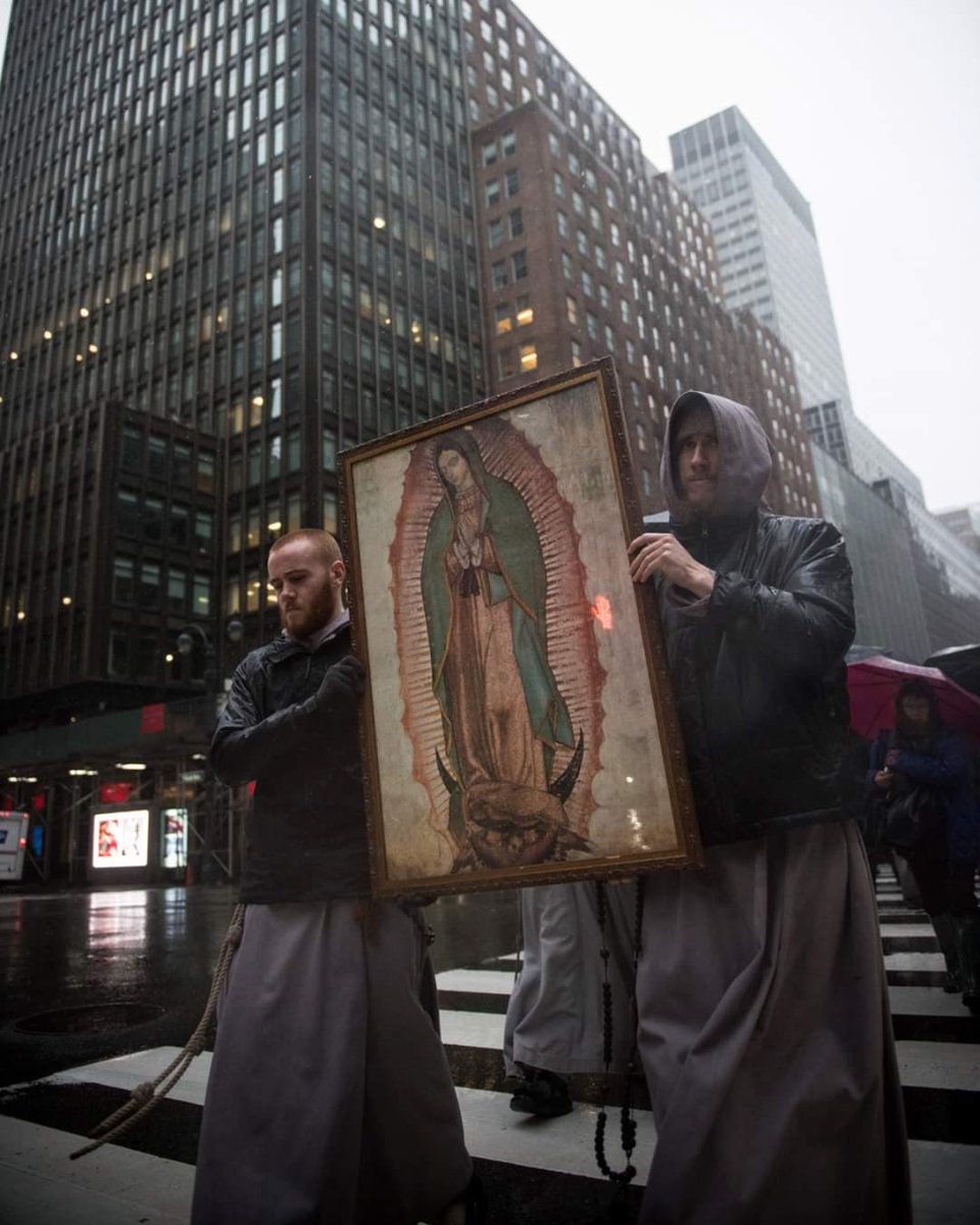 Sachinettiyil's tweet image. In 1921, an anti-clerical activist hid a bomb containing 29 sticks of dynamite in a pot of roses and placed it before the image inside the Basilica at Guadalupe.When the bomb exploded, the marble altar rail and windows shattered. But the tilma and its case remained fully intact.
