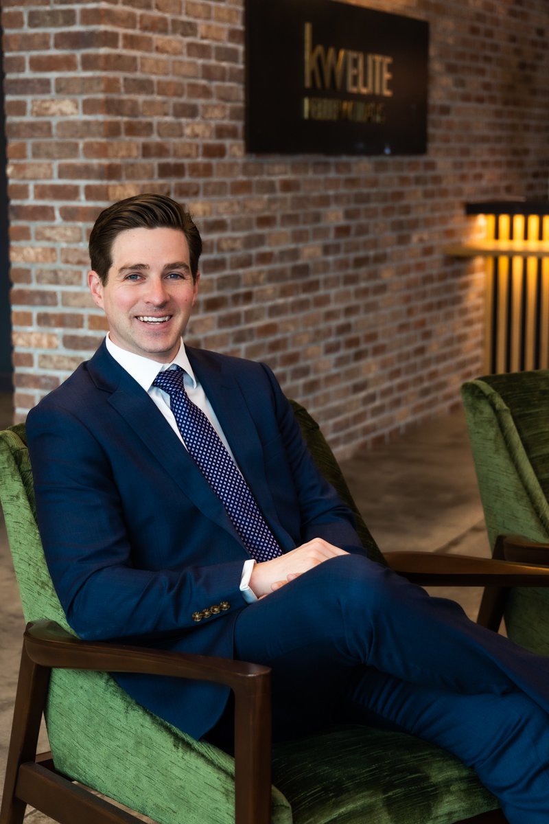 kwELITE welcomes innovative leader, 
<a href="/DakotahJSmith/">Dakotah Smith, CCIM | Nebraska CRE Broker</a> to its fast-growing tech team.

Business and sales strategy leader Dakotah Smith has been formally introduced as the new team leader/CEO for kwELITE Real Estate.

Learn more kwelite.com