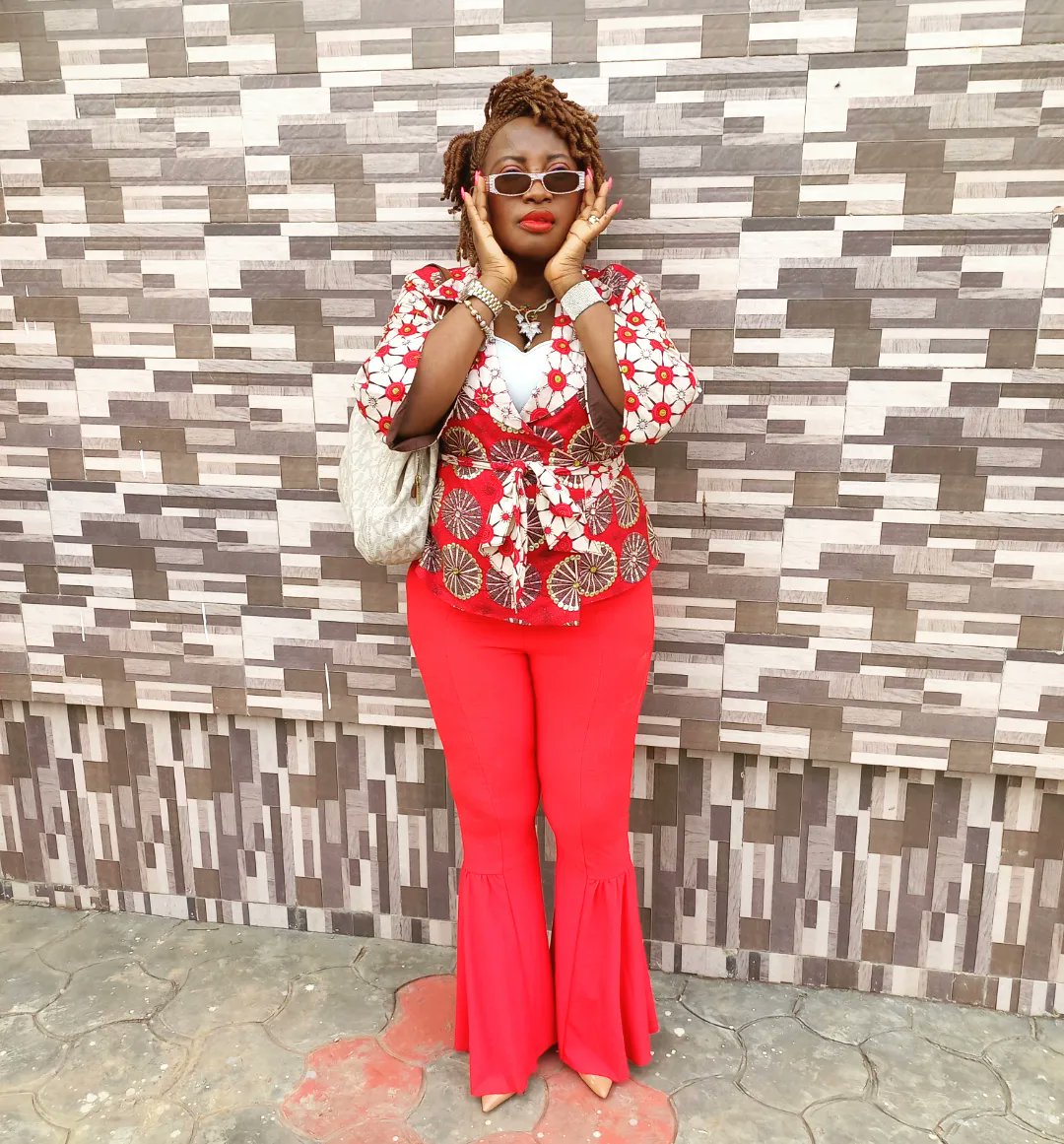 Mercy_Balogun's tweet photo. If you are searching for that one person that will change your life👈 Take a look in the mirror 🗯 https://t.co/BQHGJAaCZy