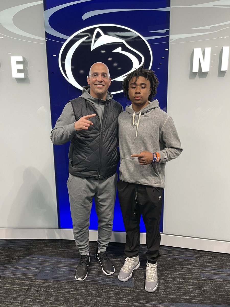 rjjturnerrr's tweet photo. Had a great time today at Penn State University!! 💙⚪️Thank you #weare @TorreySmithWR @Coachpoindexter @coachjfranklin @LEVEL82org @Taybeanie @FootballJmhs @georgecoghill48 https://t.co/IUWEOO8QUf