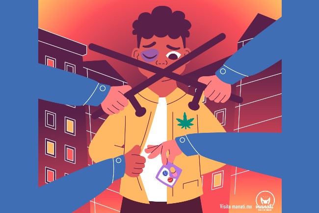 La estrategia de criminalización que utilizan policías y ministerios públicos 🚔🚨 contra jóvenes y personas de barrios pobres, principalmente, demuestra la fallida “guerra contra las drogas” en #Puebla. 

👉Conoce la investigación de <a href="/Manatimx/">Manatí - Noticias desde Puebla</a> en: bit.ly/3LbeTLf