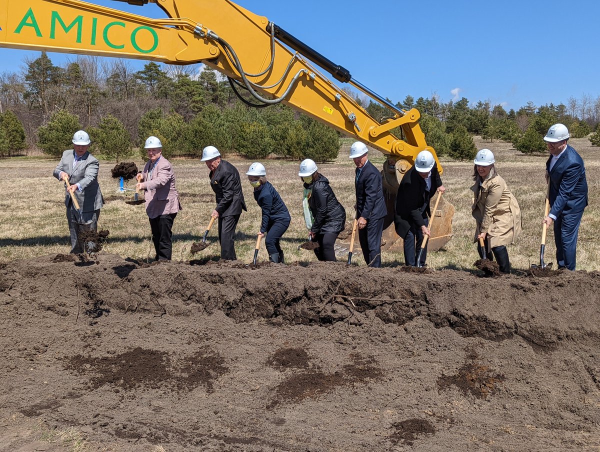Today (April 22) Regional Chair <a href="/JohnHenryDurham/">John Henry</a> met with other dignitaries for the ceremonial groundbreaking of <a href="/GrandviewKids/">Grandview Kids</a> new centre in <a href="/TownOfAjax/">Town of Ajax</a>
