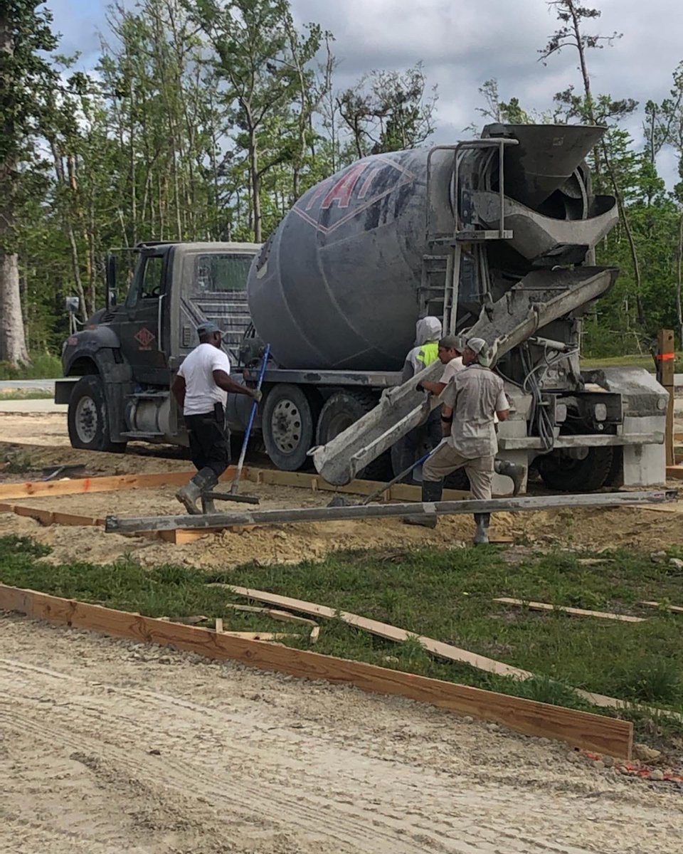 LAStateParks's tweet photo. ๐๐๐ง๐ ๐๐ง๐ค๐๐ง๐๐จ๐จ ๐๐ฅ๐๐๐ฉ๐ ๐
Weโre one step closer to reopening Sam Houston Jones State Park! Concrete was poured for the campground RV sites today. We are still on track to reopen the park by โจ ๐๐๐ข๐ค๐ง๐๐๐ก ๐ฟ๐๐ฎ ๐ฎ๐ฌ๐ฎ๐ฎ โจ!
#LaStateParks #OnlyLouisiana https://t.co/yoX3eBnIKS