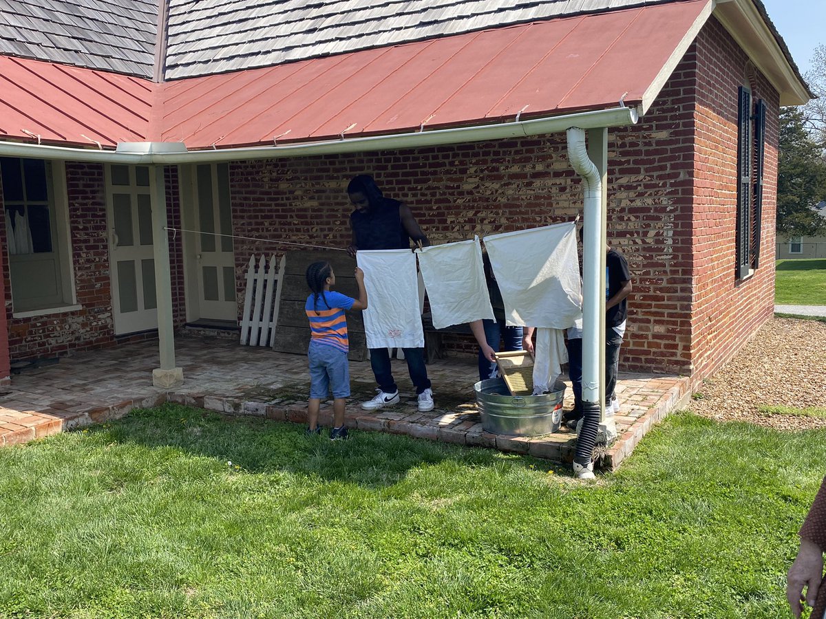 Thanks to <a href="/ArrowRockFriend/">FriendsofArrowRock</a> for taking us back in time to the 1800s and learn about how our lives would have been back then. We had so much fun! #BentonBold #CPSbest