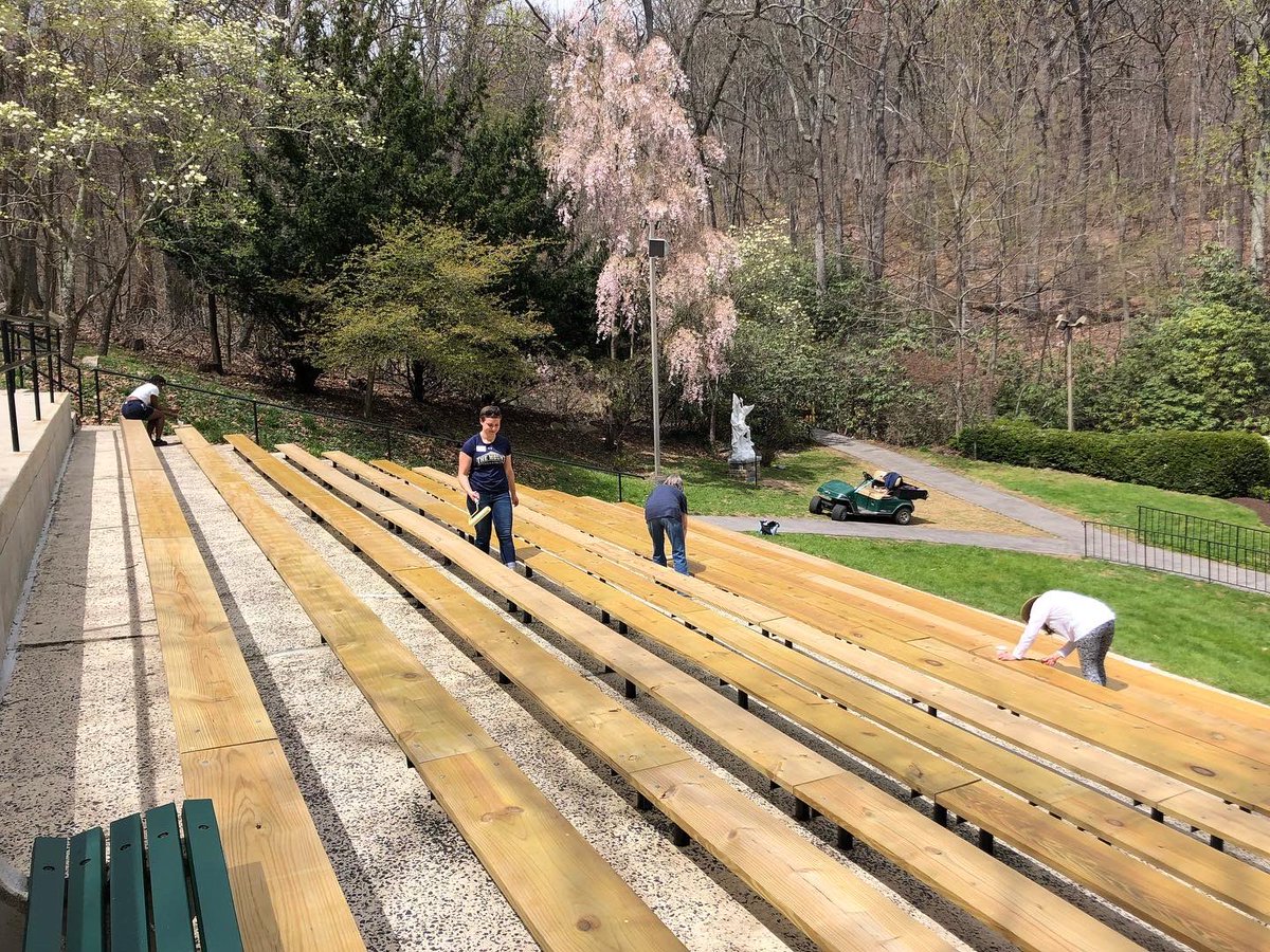 MSMUAlumni's tweet photo. Thankful for our alumni and friends helping to make the Grotto shine today during the Grotto Clean Up!
You too can help make a difference at the Mount by making your gift during #OneMountOneWeekend. Visit https://t.co/f8xJx7WdHX to help the Mount reach it’s goals! https://t.co/zEwtYr0AWl