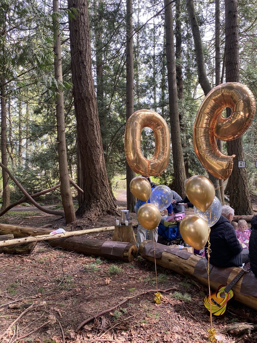 ellen_petersson's tweet photo. A beautiful day to celebrate our Grandfriend! #forestexplorer #birthday90 #delicouscake #sd36 @BCRTA1 https://t.co/mq2cdQRuhn