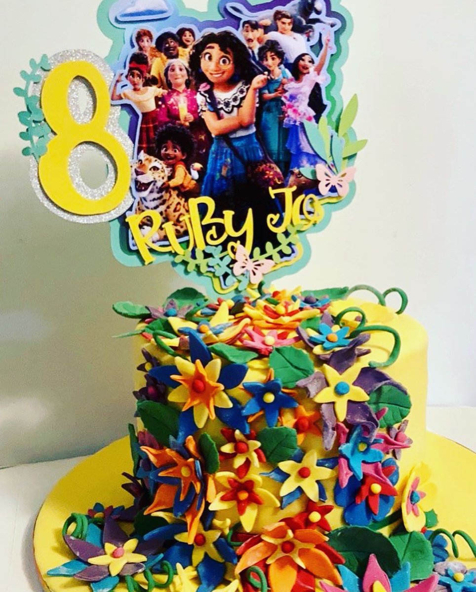 Brooksmeisters's tweet photo. Loved doing this one - and love the end result it’s so vibrant and cheerful. Done for a little girls 8th birthday who loves Encanto #potsandflours #custommadecake #bespokebake #encantocake #occasioncake https://t.co/D7Nwwra2UC