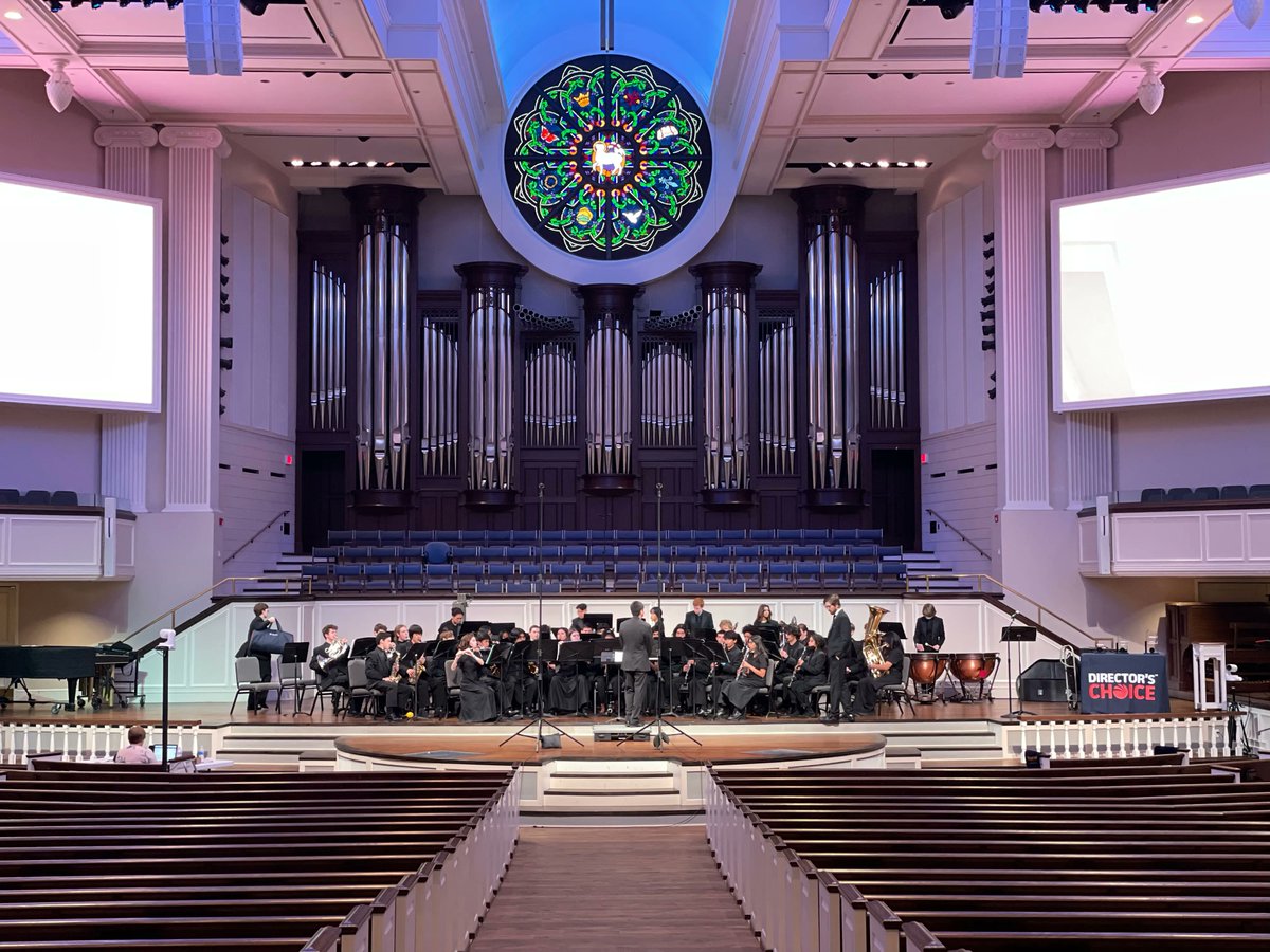 Williams Warriors looking great during warm up at St. Andrew's United Methodist Church.

This performance is part of our Showcase of Music. 🎶
St. Andrew's is a great recording venue! 🎙

Learn more on our site!
bit.ly/38c95m7