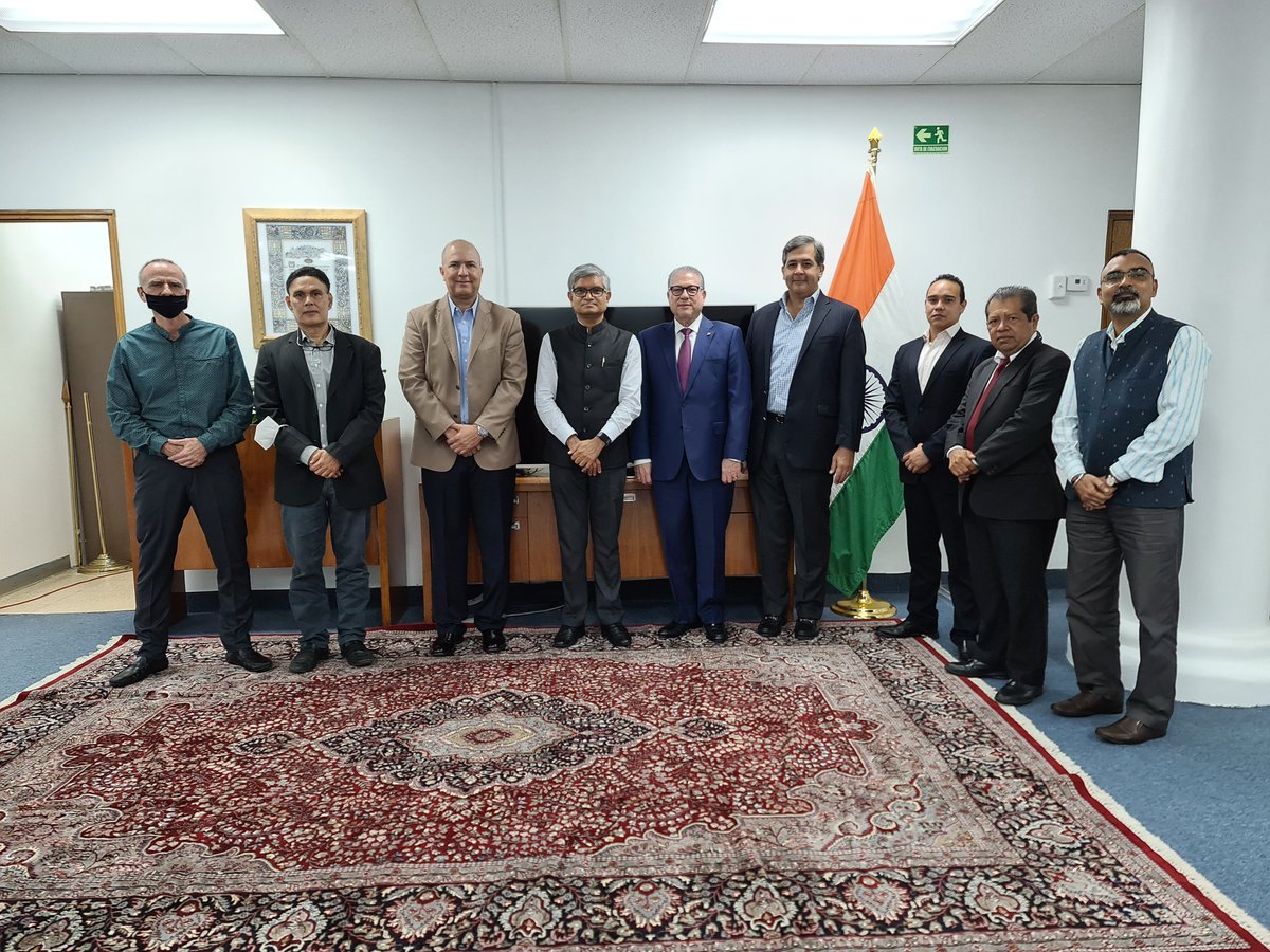 Reunión con una delegación empresarial de alto nivel de Panamá que visitará la India el próximo mes para una colaboración multisectorial multivertical
Met a high-level business delegation from Panamá that will visit India next month for multi-vertical multi-sectoral collaboration