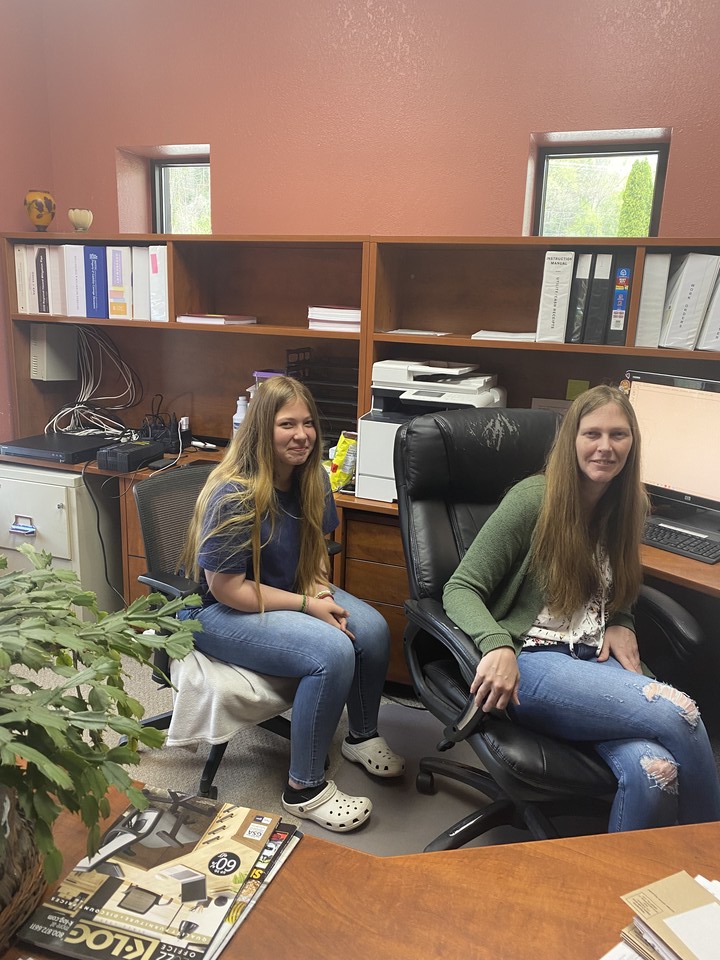 Rosman Middle School Job Shadow Day 2022!!!
Thank you Rosman Town Hall for allowing our student to job shadow today