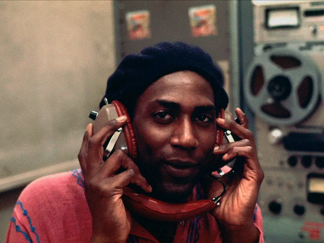 Happy birthday to the well dressed Spencer Haywood!  