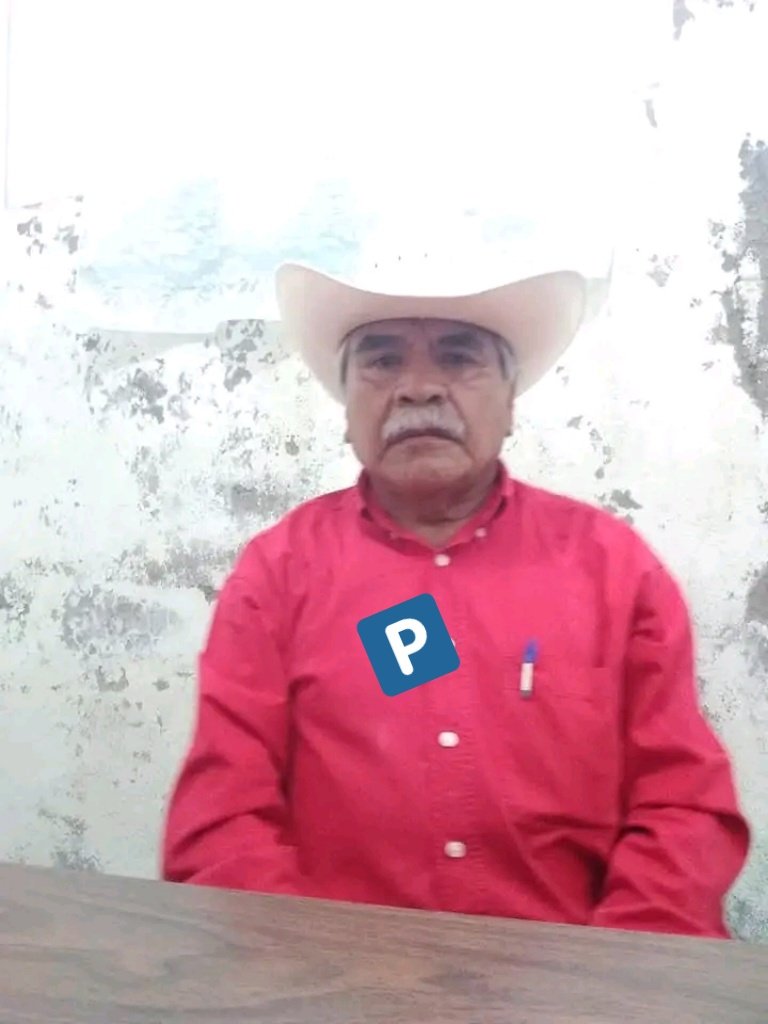papacitoX33's tweet photo. Hermoso viejo,  dice que cojia 5 veces diario, esta bien sabroso 🤤😍 https://t.co/K9X5tTlAhX