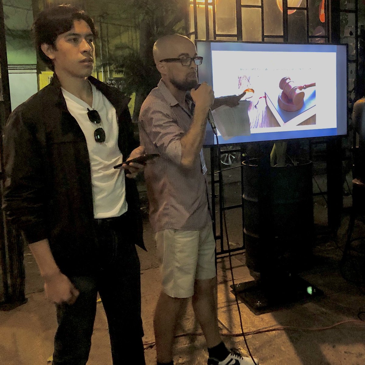 crypto_condesa's tweet photo. Thanks again to our speakers & attendees from our weekly CDMX Crypto/Web3 event last night!
Speakers:
👨🏻💻 @Temo_RH on Dex & L2 challenges
🐾 @gutiman18 on @xolosramirez1
💸 Facundo on #atmeiatrea #daofundsv
🍕 Me on @Pizza_DAO
More pics to come! #web3cdmx https://t.co/viwPBEp3ht