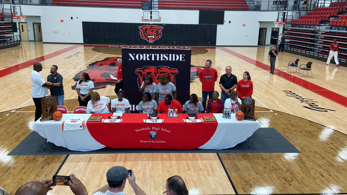 Grizzlyftball's tweet image. Grizzly Football would like congratulate Northside Lady Bears players Khassidy Warr, Khamille Warr, and Haitiana Releford for signing to play collegiate basketball today!!@Grizzlyftball @GrizzliesNHS #BuiltDifferent