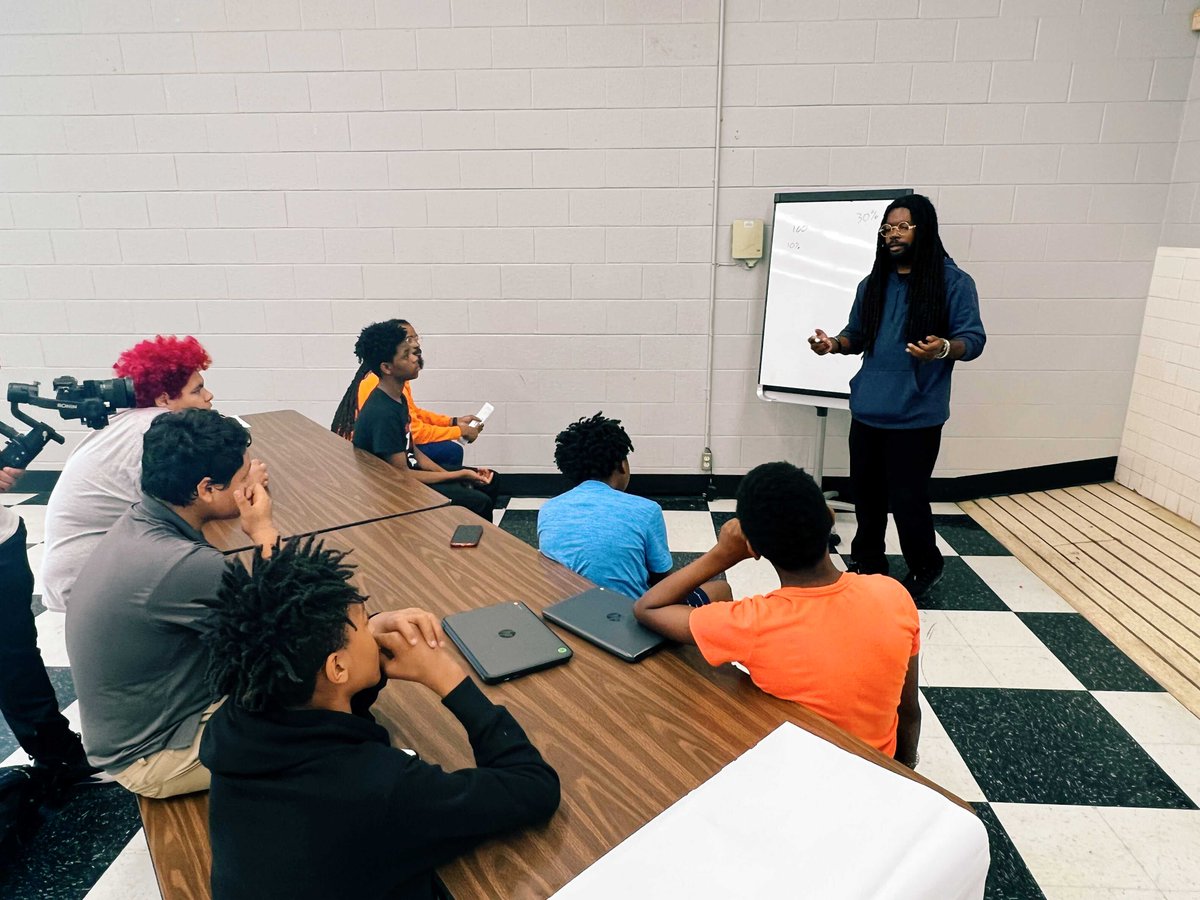 🔢 Donnell is a teacher in #Tulsa who came to the program wanting to create a card game that would help his black and brown students better #learnmath skills. His event this past week was a full house, with 38 kids showing up to class to test out his game! 
#WeBuildWeBack
