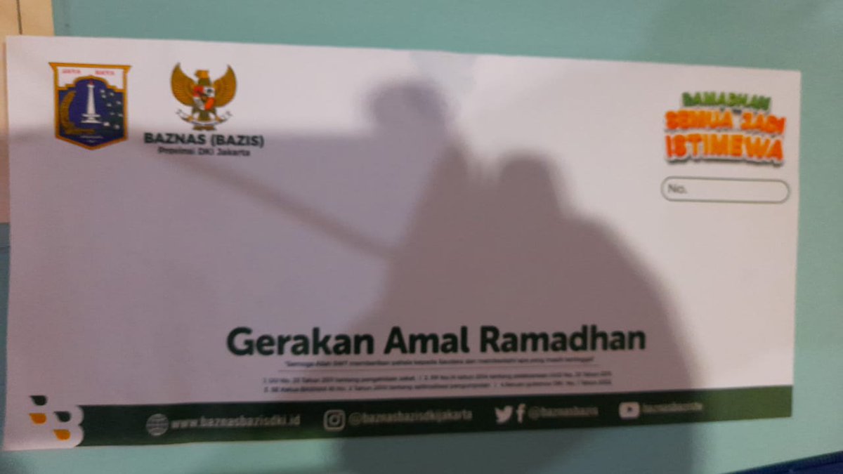 Supriya77456669's tweet photo. @RiuRizkiUtomo_ Lhaaa terus iki piye ? Junjungane menèèr gabener wanaibon ngemis ke sekolah katolik e ponakanku... pake perintah wajib ! https://t.co/dJ4we0rYWN