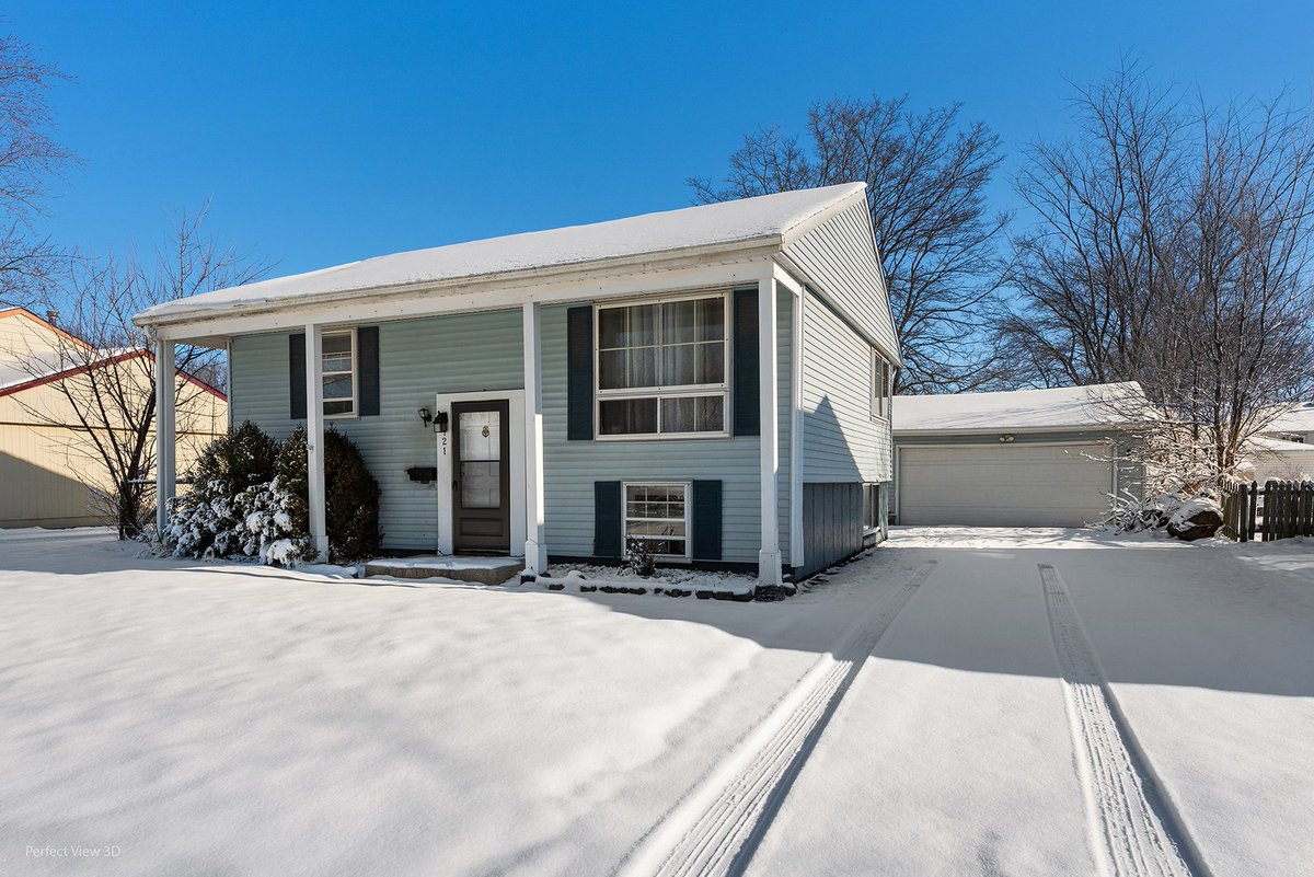 RealtorThompson's tweet photo. Do you know someone looking for a great #property in #Glenwood?   #realestate https://t.co/Ia61u0Gogg https://t.co/ZmeuWIXqsB