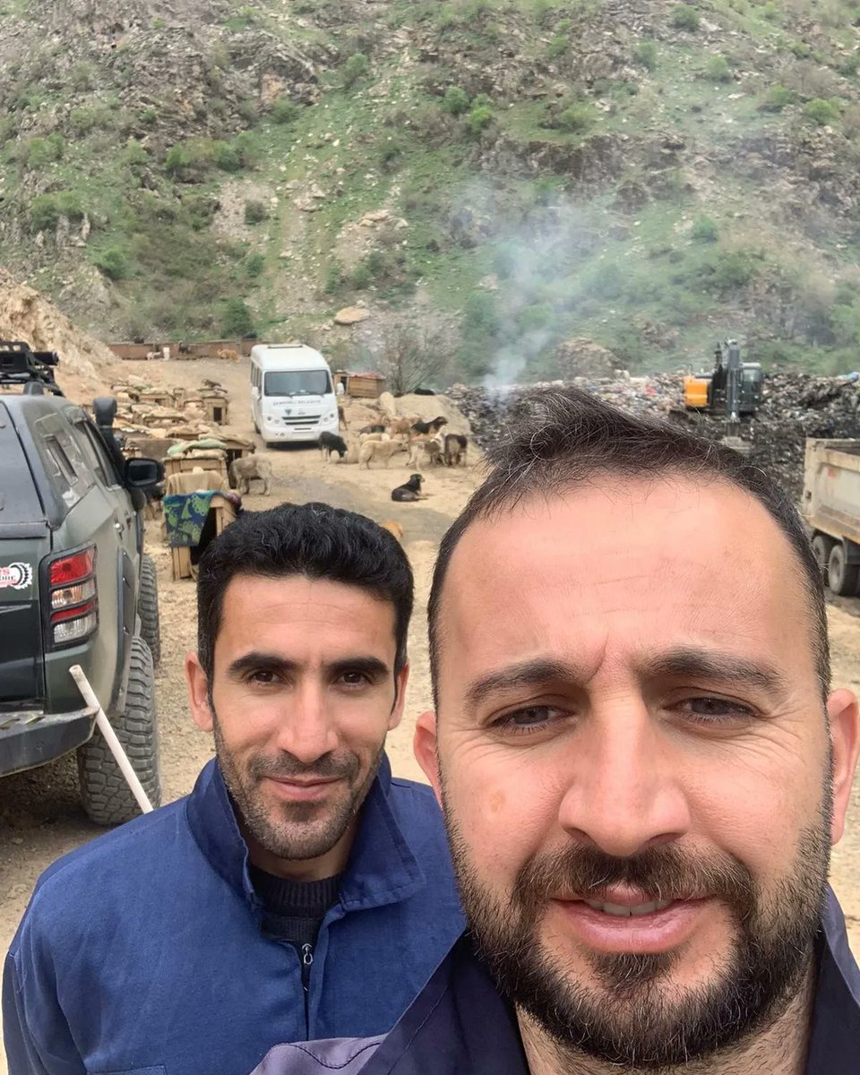 SemHayDer's tweet photo. CanDostlarımız ile bugün... 
#CanDostlarımız
@HakkariValiligi
@idrisakbiyik
@GSemdinli
@SemdinliBldyesi
@HaytapOfficial https://t.co/Q4RFea97UO