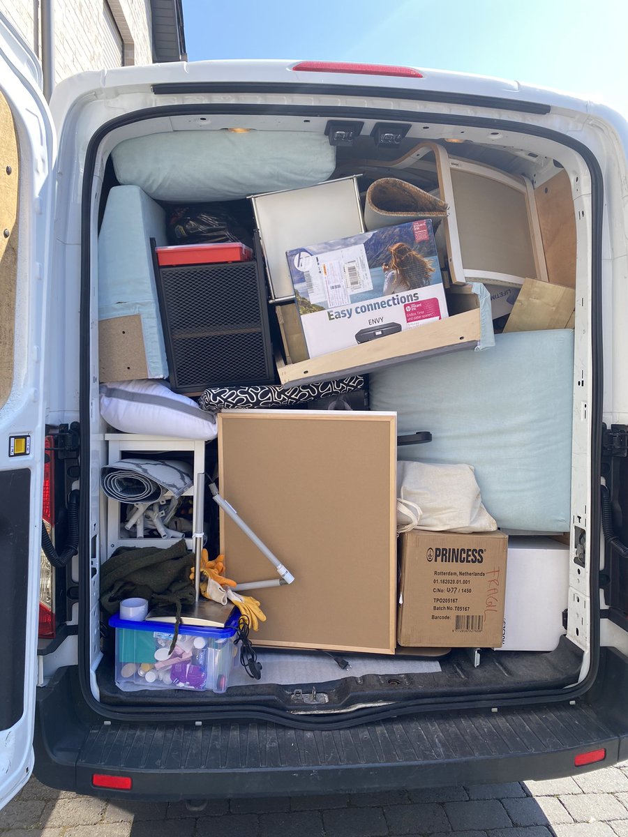 SalomeScrocchi's tweet photo. El tetris de la vida adulta https://t.co/HBFXqB0j7I