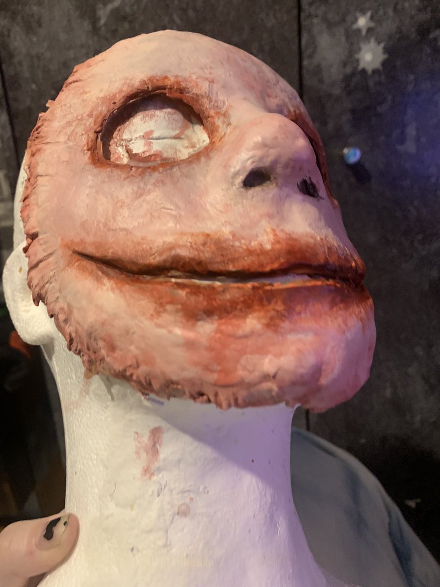 absisnthere's tweet photo. jerome mask so far ! made from latex rubber, clay, acrylic and fake blood ! :) im going to add thick black straps next
#jeromevaleska #gotham #Gothamfandom #cameronmonaghan https://t.co/hWuCNs6JQ3