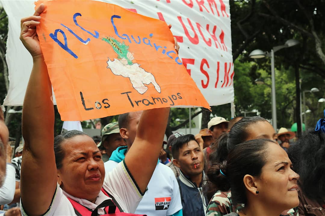 INTi_Venezuela's tweet photo. Luego de cinco años del desalojo de alrededor de 50 campesinxs que producían en tierras del Hato Los Tramojos, edo. Guárico, mediante sentencia del TSJ, fue denegada la propiedad privada, devolviendoles su espacio para la producción de alimentos. https://t.co/wwYCgg40yY
