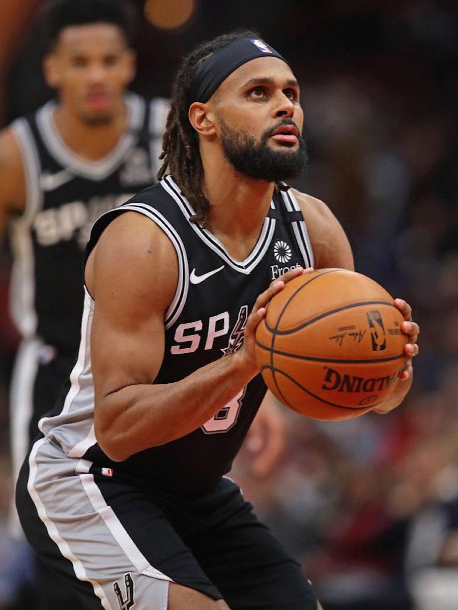 BasketballXtra's tweet photo. Australian basketball superstar Patty Mills has been honoured with one of the NBA's most coveted trophies, as winner of its 2021-22 Sportsmanship Award 🔥🏀🔥 #NBA #Basketball https://t.co/AELKkMkNnZ