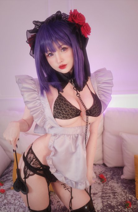 1 pic. Your soft gothic lolita ia ready to play ❤️

Shizuku tan cosplay
#MyDressUpDarling #marinkitagawa