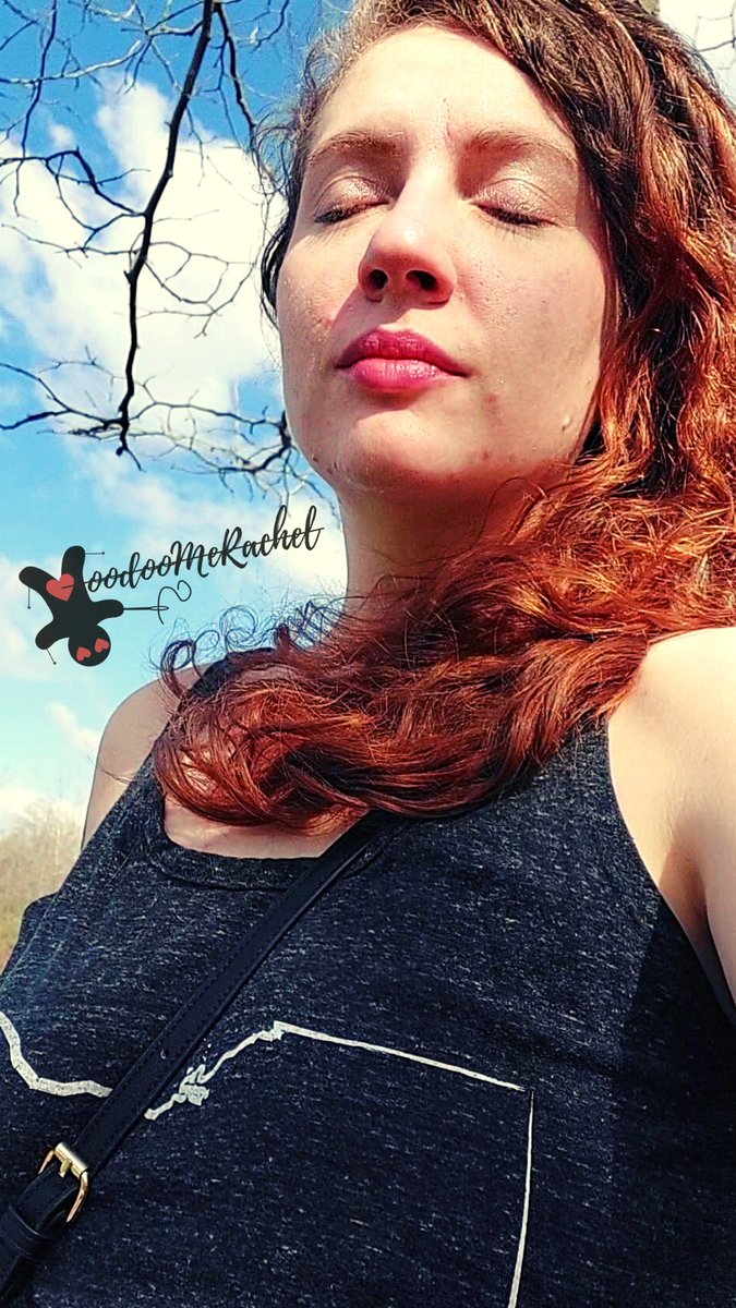 SweetEyesRachel's tweet photo. #voodoomerachel #redhead #curlyhair https://t.co/6YasaEfVwb