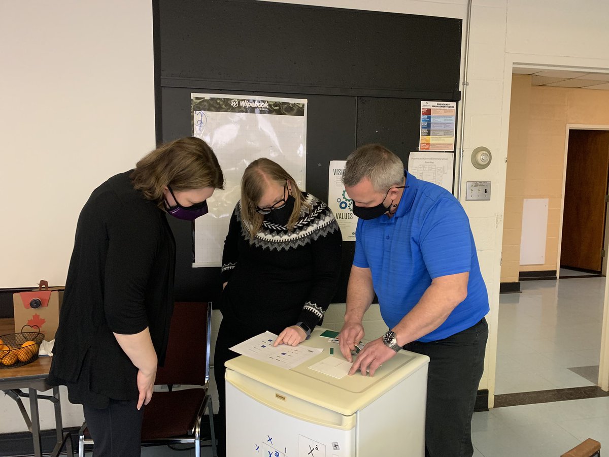 Michelle McCarron (she/her) tweet media