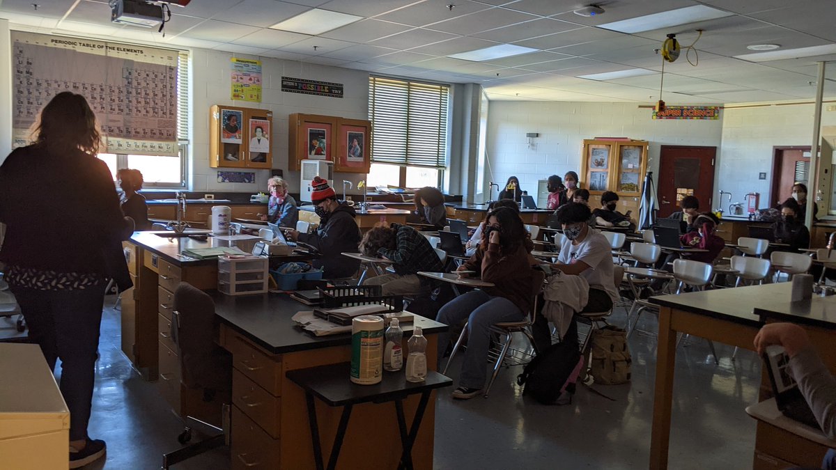 NWJagsGreenTeam's tweet photo. Happy Earth Day Jags! Thank you for making it a Great Earth Week. #Earthhour #upcycle #plantgiveaway #usereusable https://t.co/GG3vUBDbsw