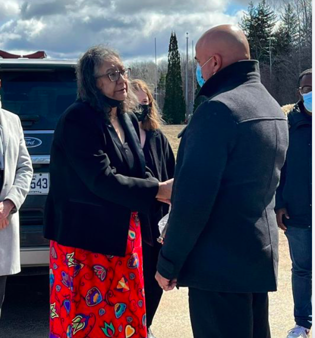 Famsisterspirit's tweet photo. Apology accepted today ❤ Meegwetch Minister of Indian Affairs Ian Lafreniere.

#JusticeforGladysTolley #MOM https://t.co/9t5aKD8jaI