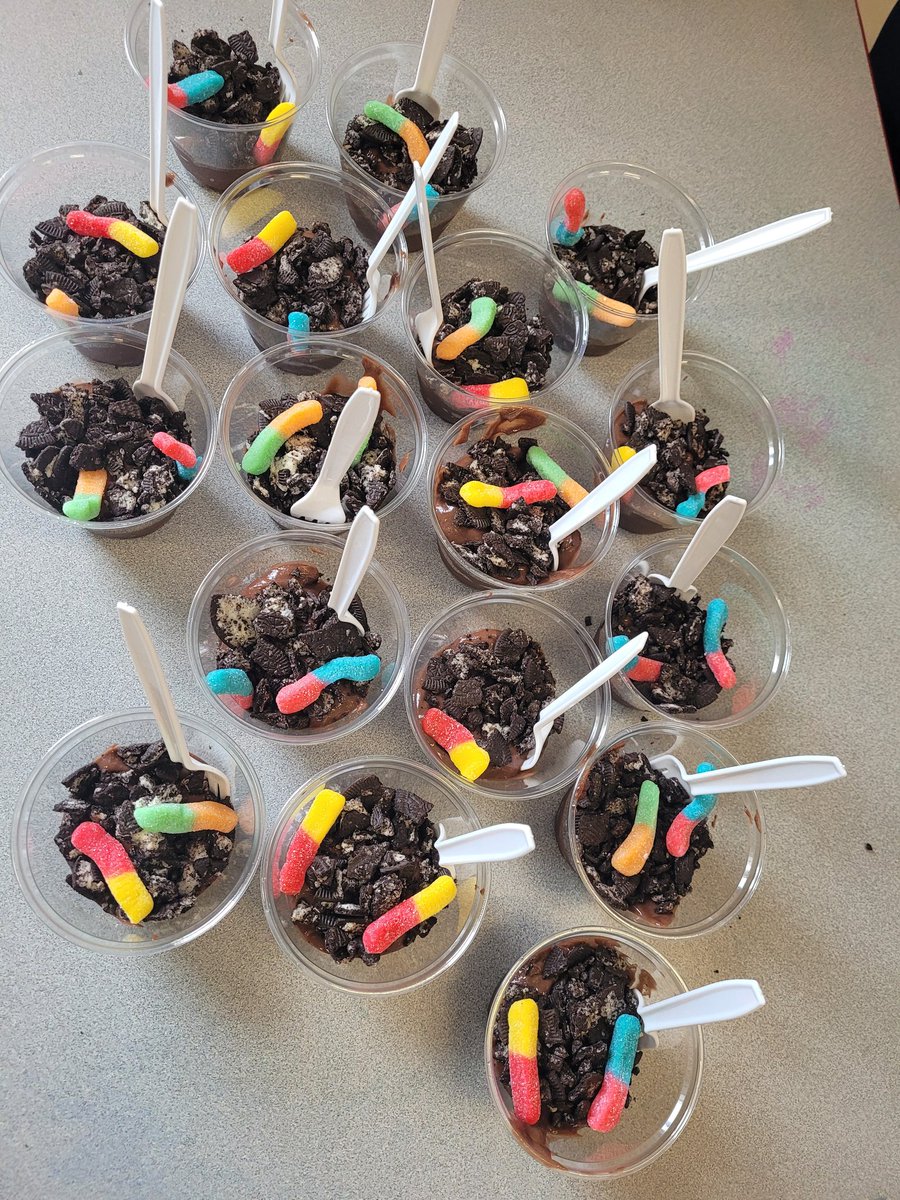 nic_bennettPISD's tweet photo. We had so much fun celebrating #EarthDay2022 in room 203! π Here's to helping our planetπ
#pisdsocialstudies #2ndgrade @LauraBush_Elem #bushbears π» https://t.co/HrII1RKWWz