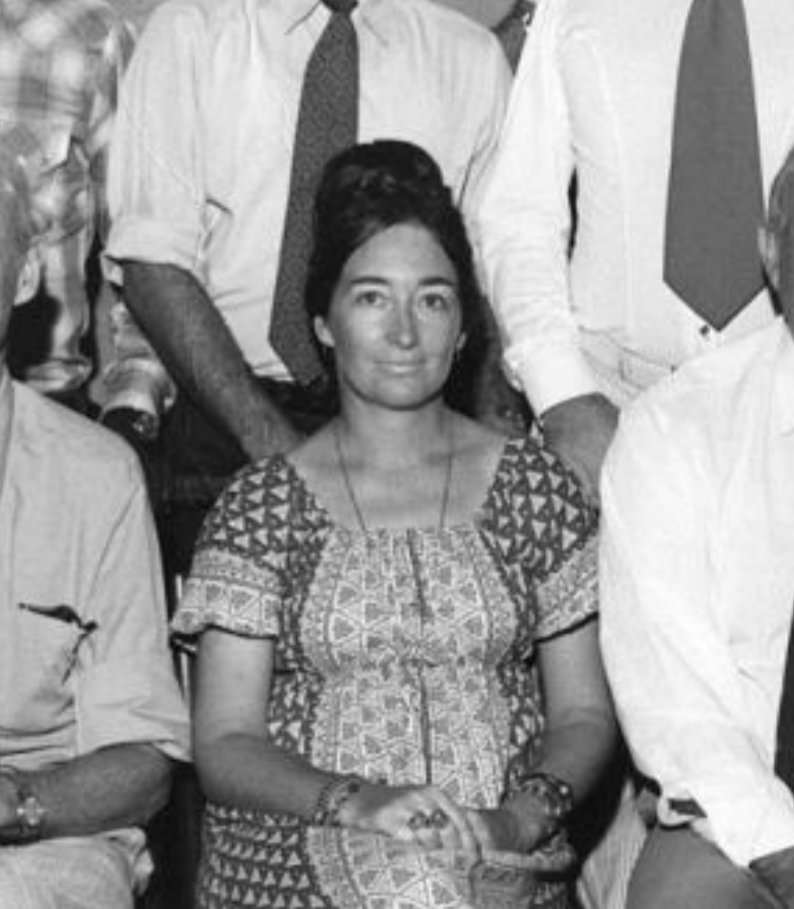 fffoshizzel's tweet photo. Some #auspol history: Dawn Lawrie, an independent, was elected as the member for Nightcliff in the first Northern Territory Legislative Assembly in 1974. She occupied the seat to 1983.
#Independents #MsRepresented #ausvotes
Photo: Northern Territory Library, PH0095-0248 https://t.co/wBQRs2bK8I