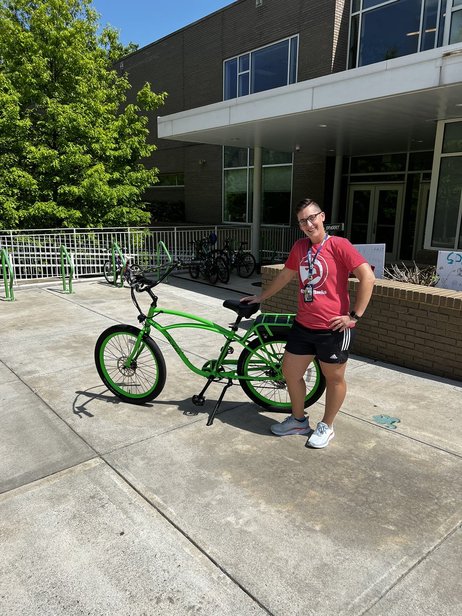 _andysanders's tweet photo. @SPARKpto is happy have this amazing @PEDEGO e-bike as our raffle prize at Spark Before Dark. Get your tix at https://t.co/XaVxLFfKq9. 🐉🚴‍♀️ https://t.co/LLaBny5KKD