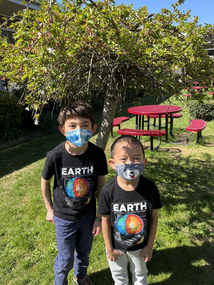 MrsKWood14's tweet photo. Happy Earth Day! 🌎 https://t.co/NVrWO9DjIH