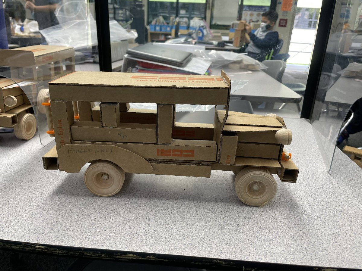 #16weeksofsteam such a fun 6th grade project! Students in @breakiNCycles and @AmyWert4 class made #jeepneys as part of a #steam project! <a href="/ih_hawks/">Ira Harbison</a> #nsdnow