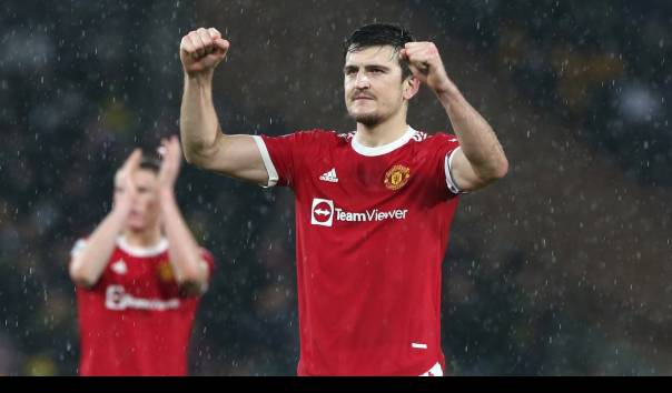 KompasTV's tweet photo. Ancaman Bom terhadap Maguire: akan Meledak di Rumah kecuali Dia Keluar dari Manchester United https://t.co/42ROzk8j0c https://t.co/vyonQpBxbS