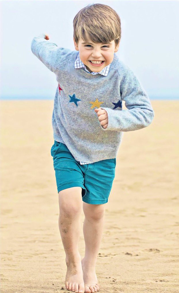 Sorry I can’t wait anymore. Prince Louis is too adorable! Happy almost 4th birthday to him! Thank you to everyone that shared this picture.