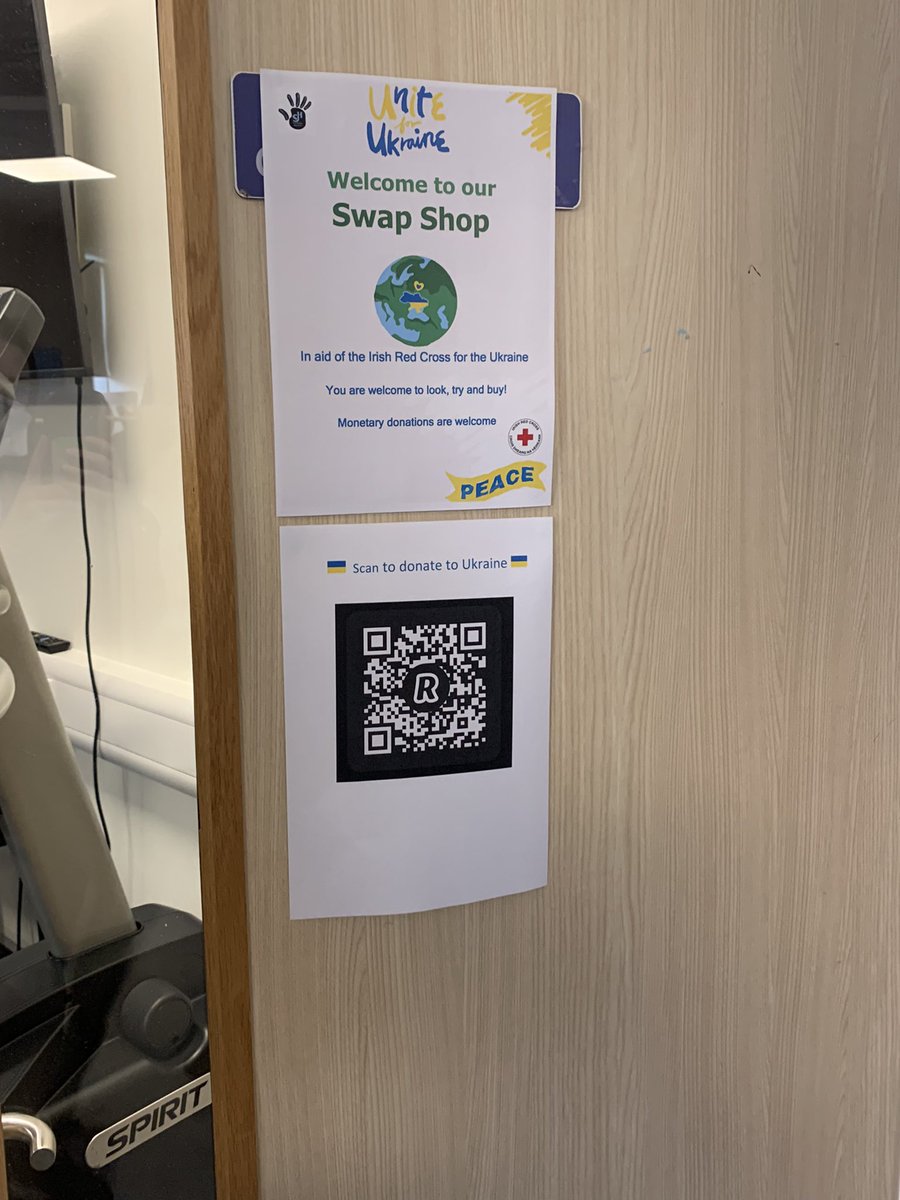 Delighted to be involved in todays physiotherapy swap shop in aid of the Irish Red Cross working in Ukraine🇺🇦 Hosted by our Green Committee on earth day! <a href="/niamhphysio/">Niamh Murphy</a> <a href="/stjamesdublin/">St James's Hospital</a>
