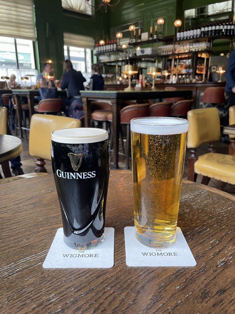 iammiffyy_'s tweet photo. Can never go wrong with Guinness 🍻🥲 #guinness #beer #beertime #sunnyday #london #thewigmore https://t.co/AHdtikEY0Y