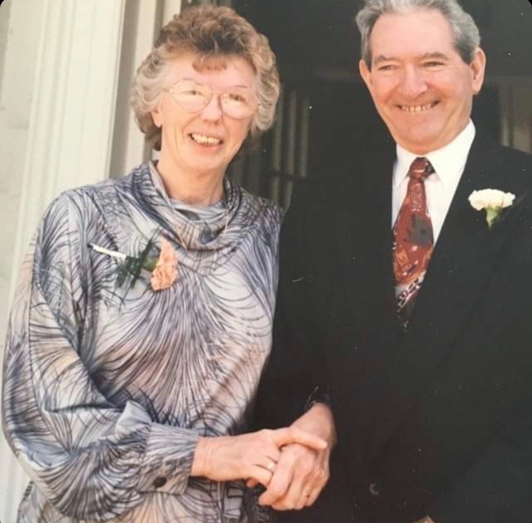 KatieKnight2931's tweet photo. Rest in Peace Nan, Grandad was there to meet you and now you are back together forever 😥❤ https://t.co/tMO8PTrYtg