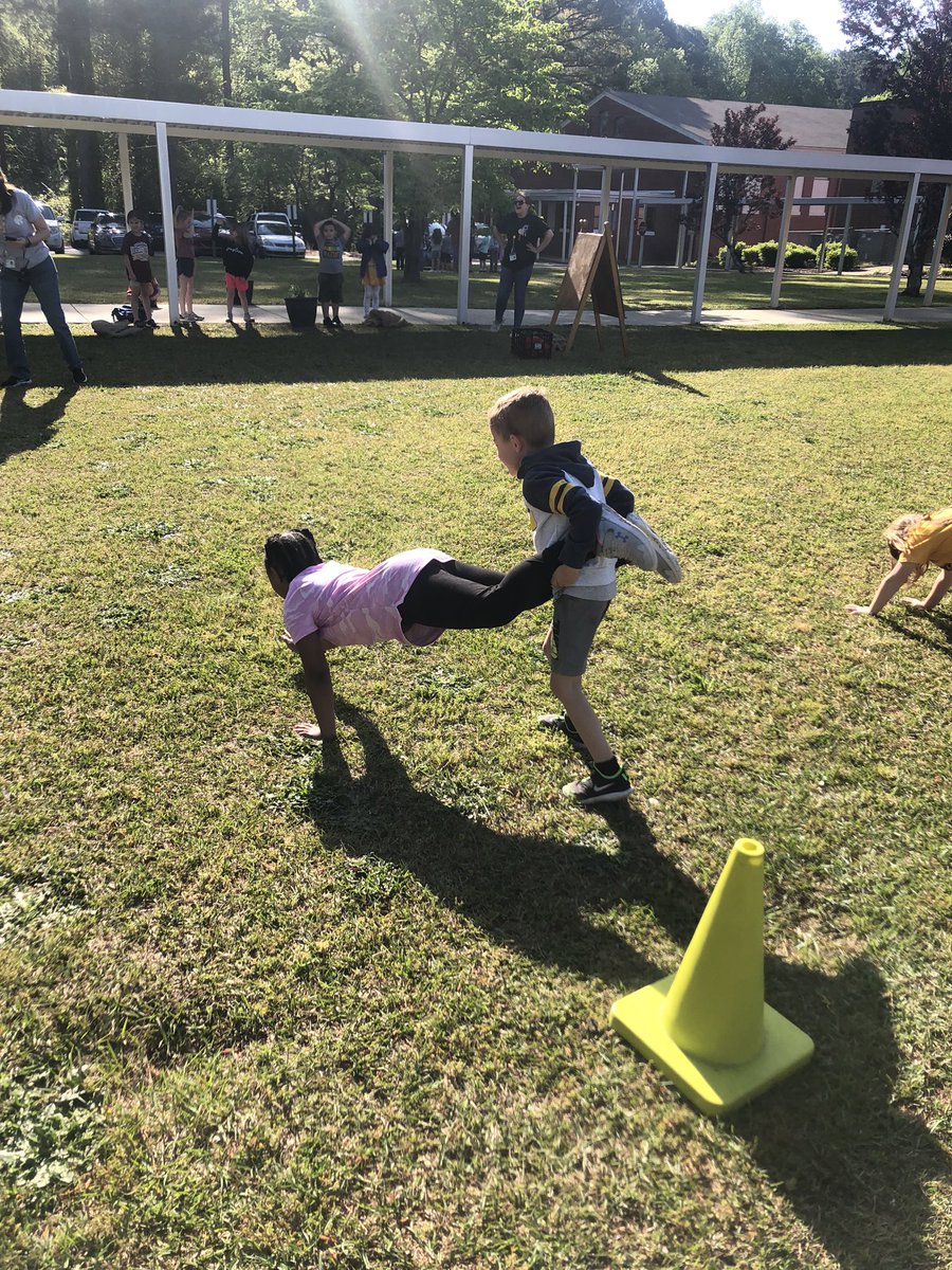 sfltrojans's tweet photo. It's always a great day to be a Trojan but especially  on Heritage Day! So proud of our farming heritage! #trojanstogether https://t.co/0szVD3GrmS