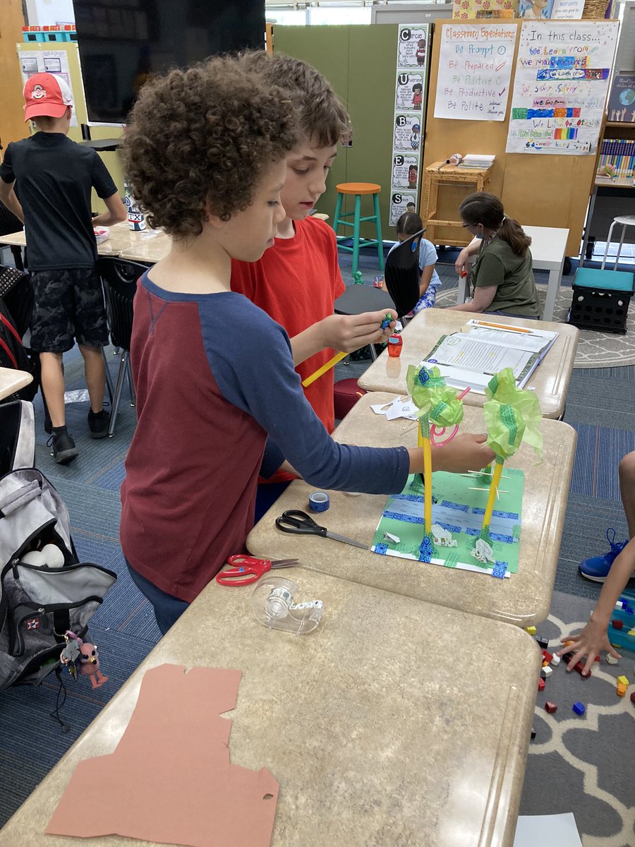 OHE4th's tweet photo. #makerspace creators in action! Our students collaborated and worked together to create habitats for the animals they researched. Stay tuned for the finished products! @OakHillElem @AustinISD_STEM @CLI_AISD https://t.co/VkZFRzlpH4